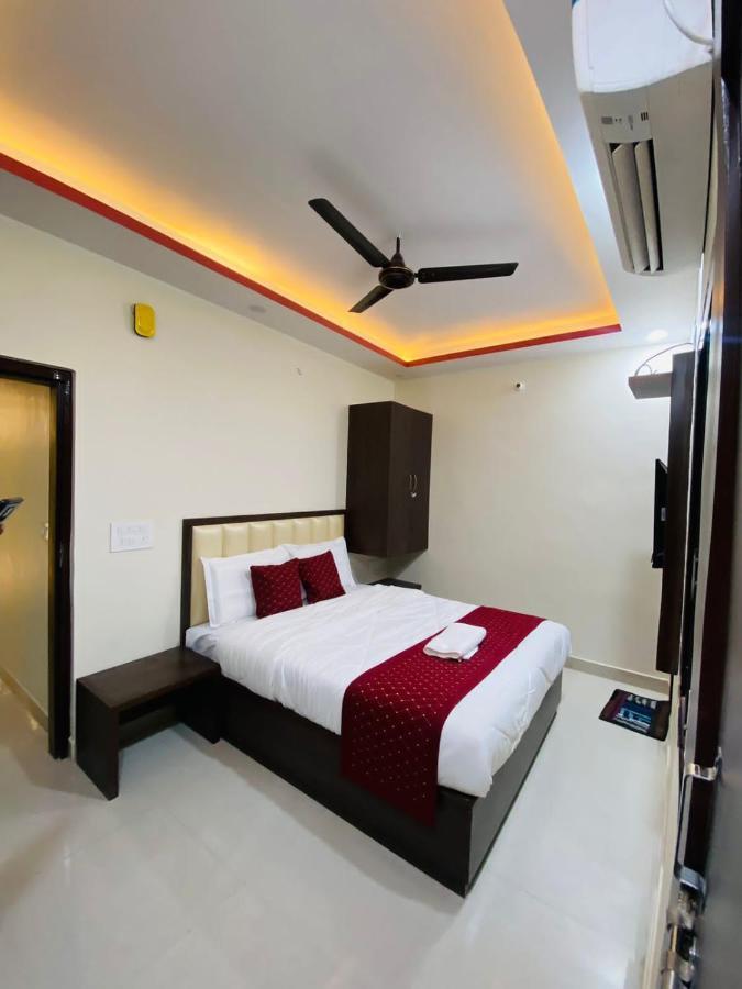 Hotel Grill Inn Lucknow Ngoại thất bức ảnh