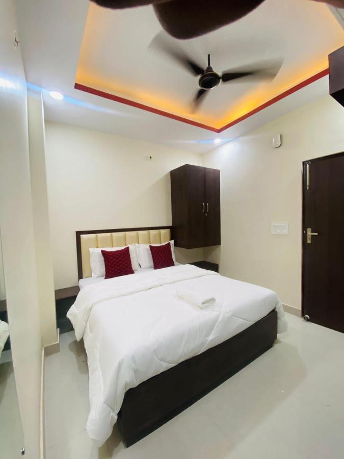 Hotel Grill Inn Lucknow Ngoại thất bức ảnh
